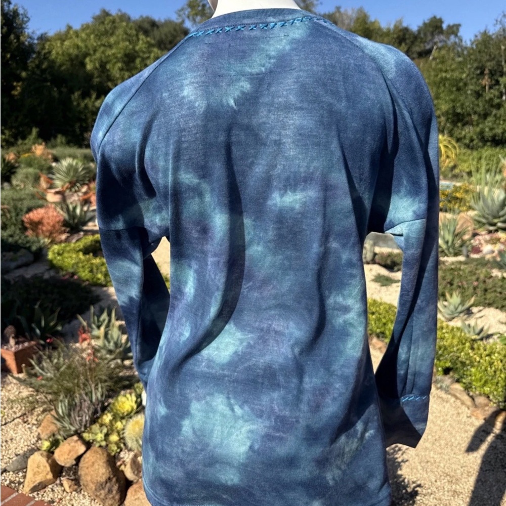 Double D Ranch Blue Tie-Dye Aztec Studded Long Sleeve Top M - Picture 4 of 7